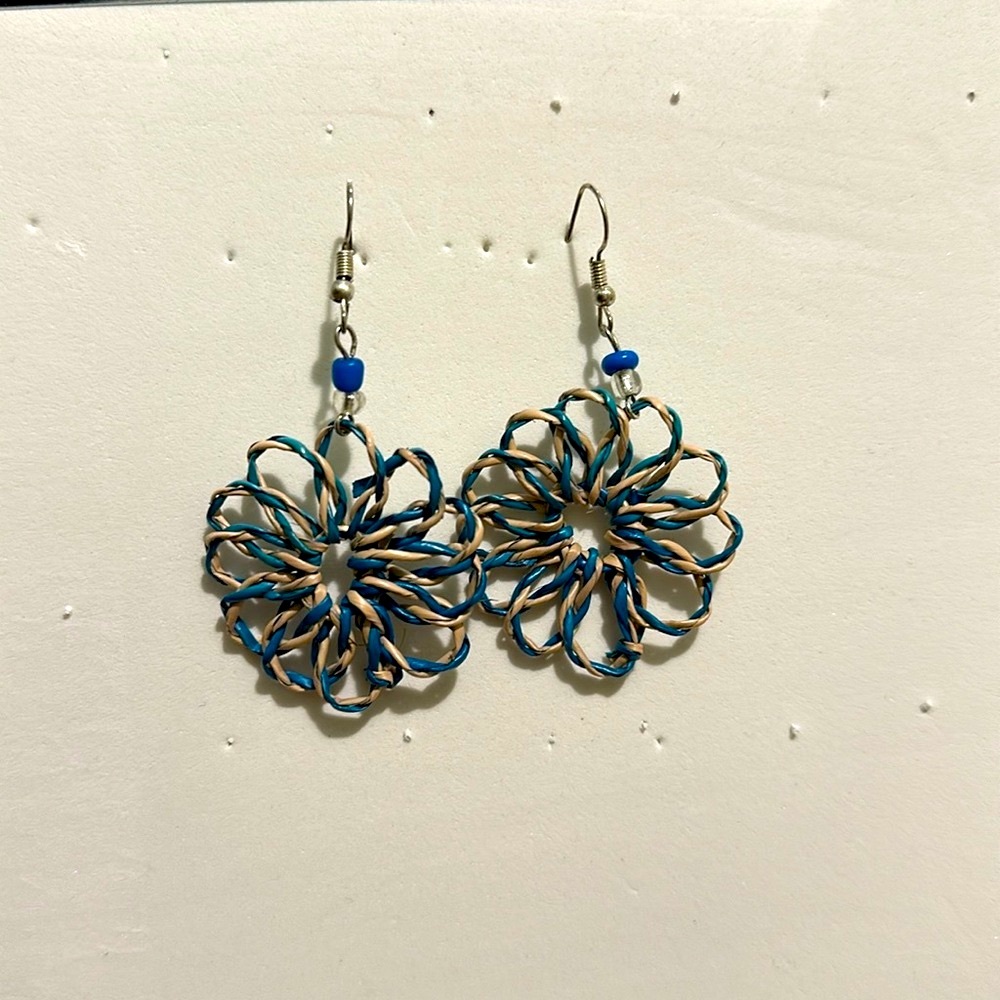 Handmade Flower Earrings 🌸